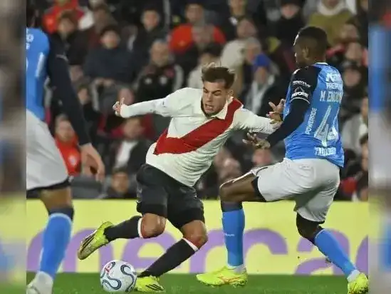 River reaccionó en el segundo tiempo, goleó a Blooming y avanzó a octavos de la Sudamericana