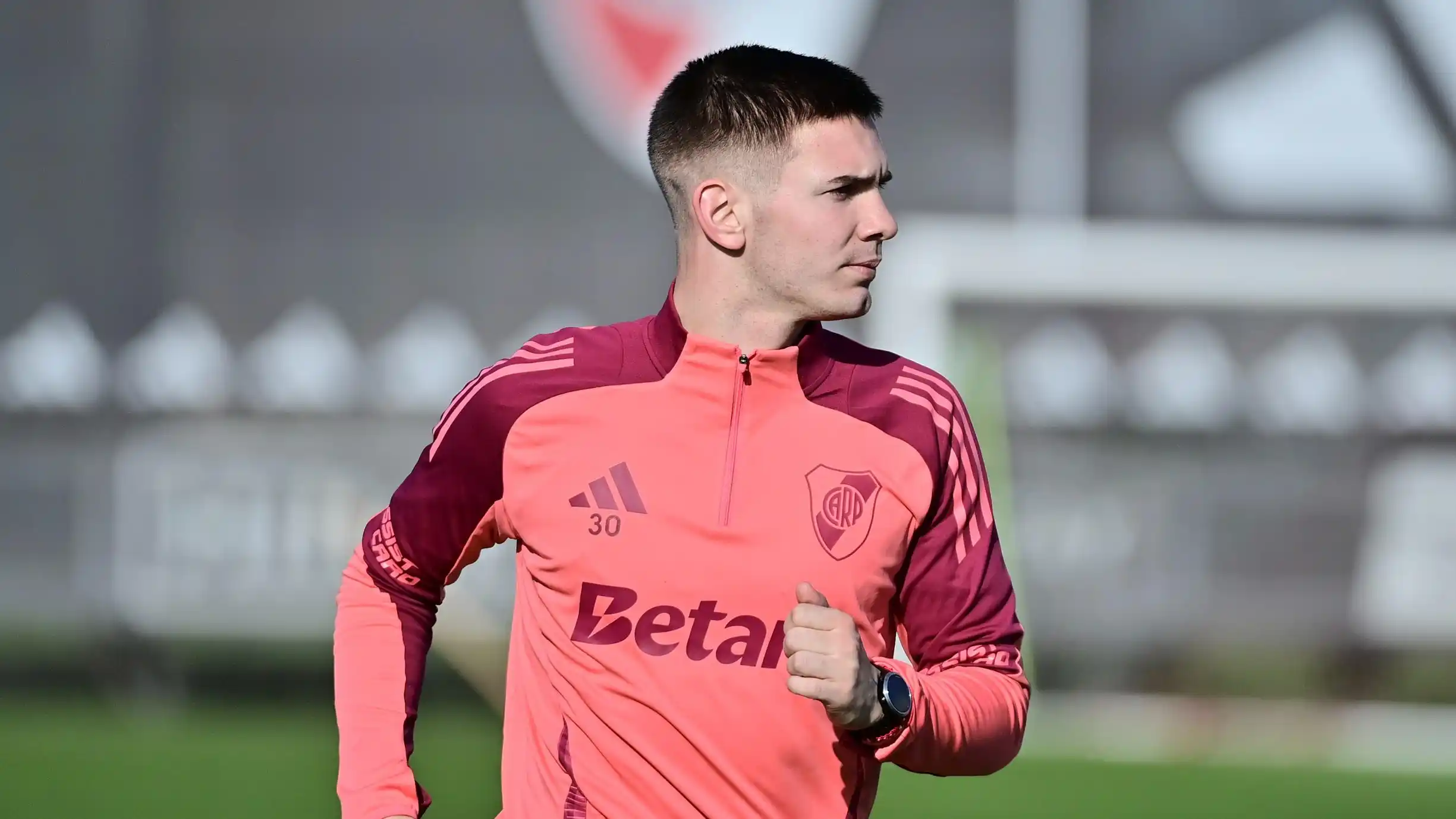 Mastantuono ya dio el visto bueno para la operación.