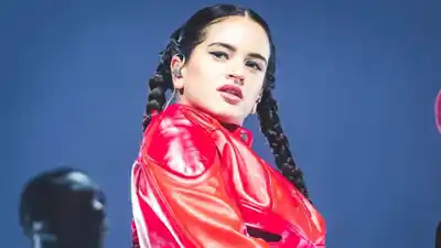 Rosalía.