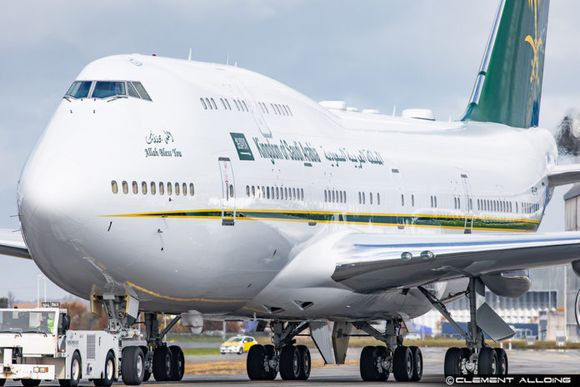 El Boeing 747-400 de Arabia Saudita presenta nuevo livery
