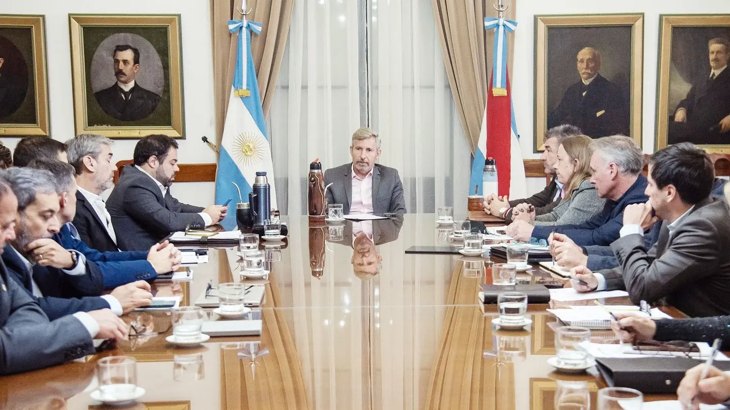 Frigerio encabezó una nueva reunión de gabinete con eje en Salud, gestión y políticas sociales