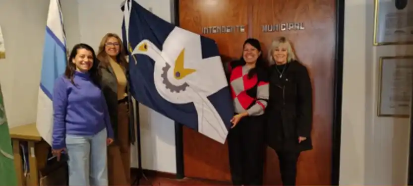 La propuesta quedó formalmente inaugurada este jueves 21, con la presencia de la subsecretaria de Región Centro, Claudia Giaccone; la subsecretaria de Cultura y Educación, Soledad Zazzarini; y Alina Vargas, integrante del equipo de Cultura Municipal. Foto: Gentileza.