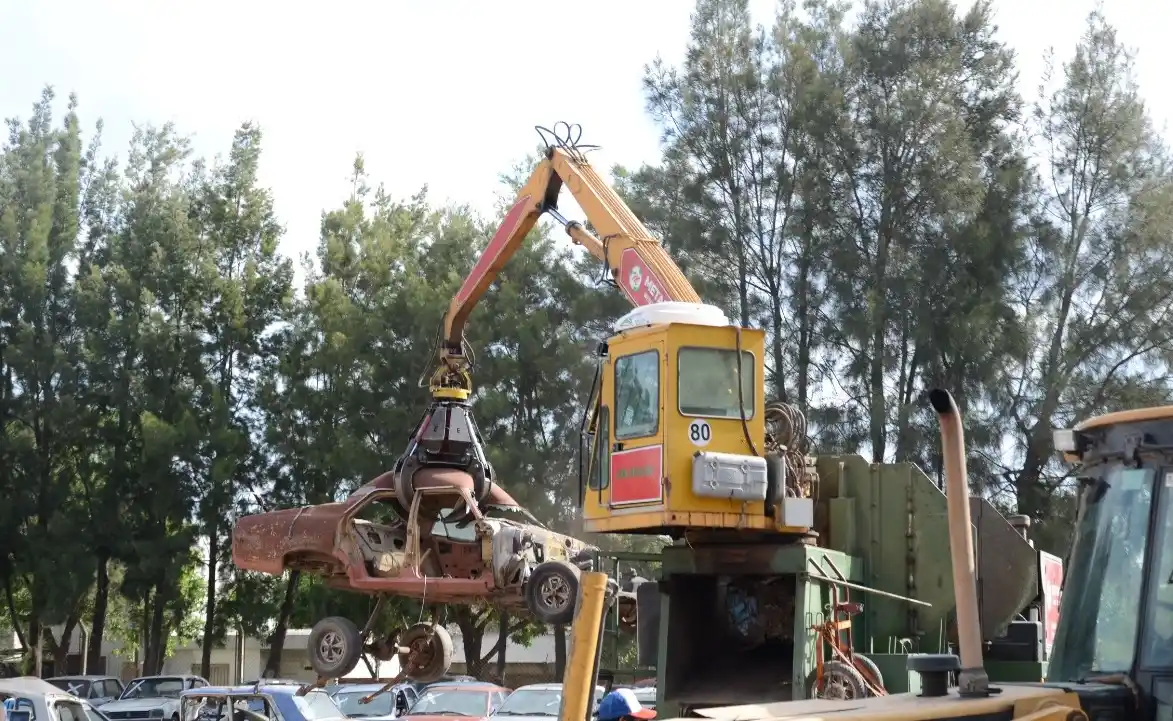 El gobierno municipal procedió a la compactación de más de 550 vehículos