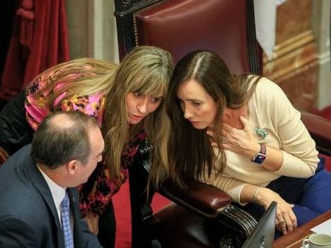 Villarruel, acorralada y en una reunión clave para frenar a la oposición