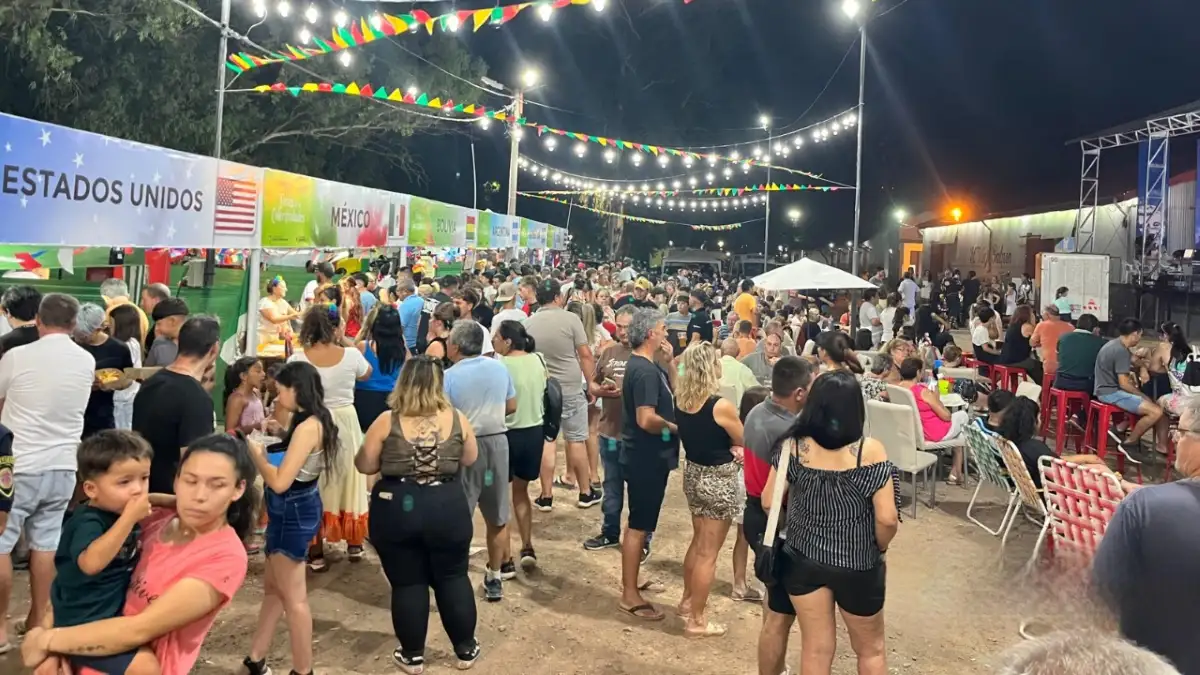 Fiesta de las colectividades en Brinkmann 2