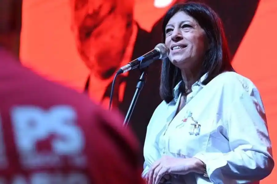 Clara García: "El Socialismo es un partido que quiere ser gobierno en Santa Fe"