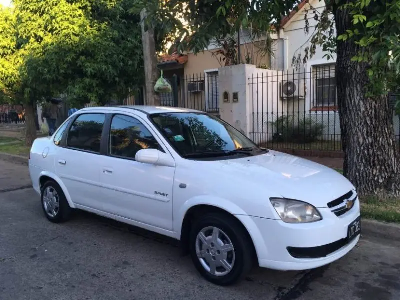 Sustrajeron un auto en 65 al 3200
