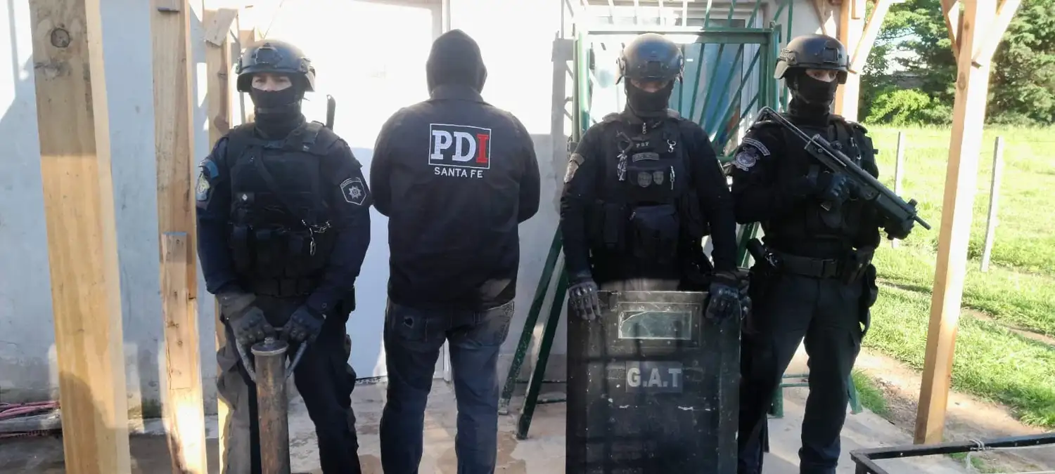 Le robaron electrodomésticos y después le incendiaron la casa: cuatro detenidos en Sauce Viejo - 1