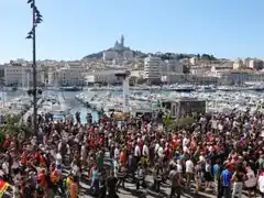 Las huelgas arrasan Francia y aumentan las protestas sociales