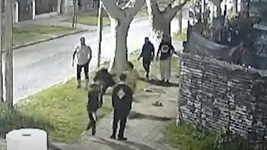 Un vecino fue brutalmente atacado con una pala por este hombre