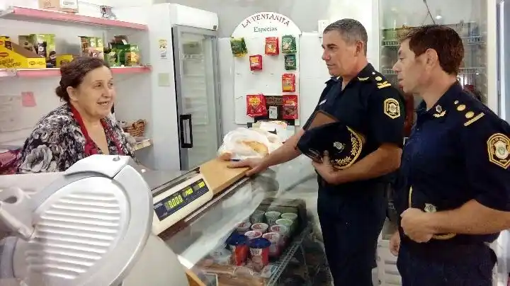 Continúa el programa bonaerense "Conozca a su comisario", que busca acercar la policía a los vecinos