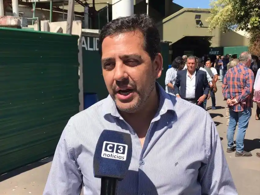 “Este diputado vive divorciado de los hechos concretos”, dijo Fabián Olivera