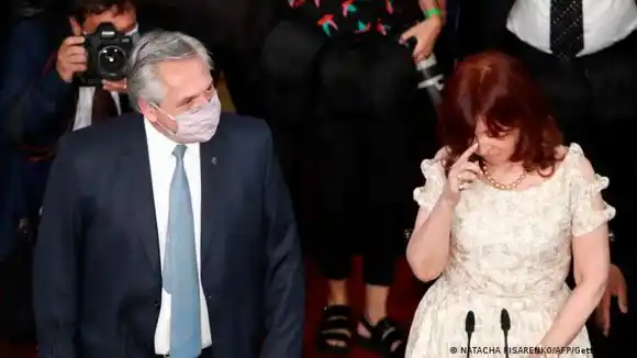 PERONISMO PIERDE TERRENO: Gobierno de Argentina derrotado en las elecciones llama al diálogo