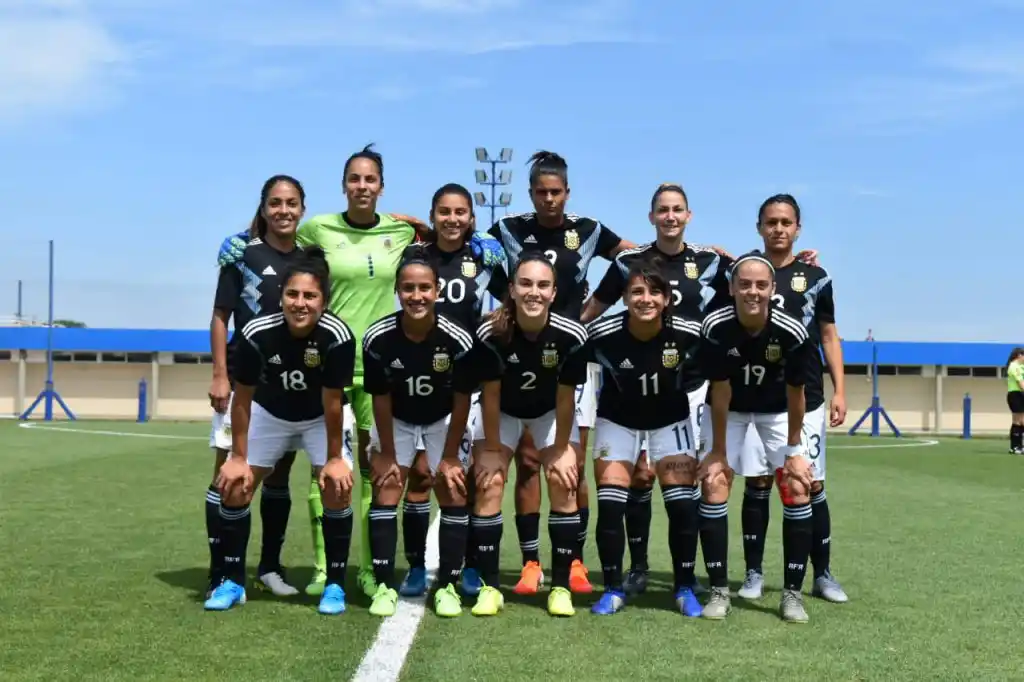 Igualdad de Argentina, con Barroso como titular