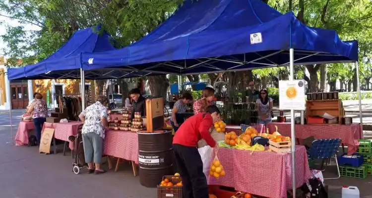Última feria Frutos de la Tierra y el Río del 2017 este sábado