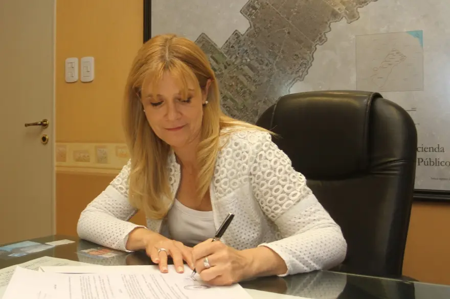 Magario pateó el tablero y anunció bono de 5 mil pesos para municipales de La Matanza