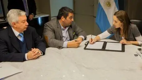 Vidal se reunió con Triaca, Villegas y Morón para mejorar la calidad del empleo