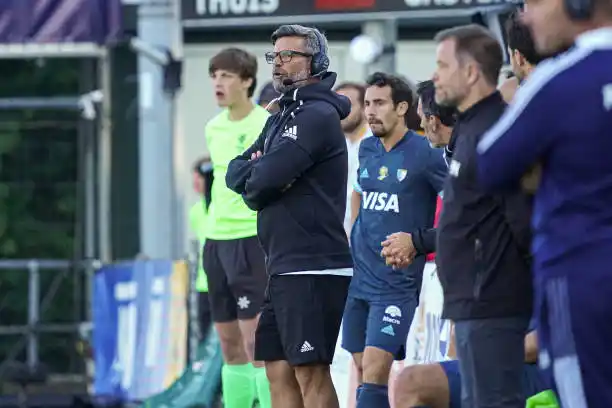 Ronconi designó lista preliminar de Los Leones