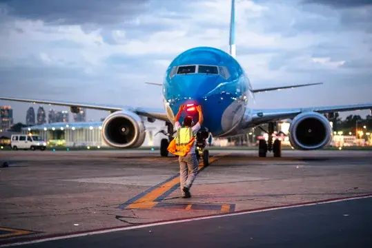 NOTICIAS ARGENTINAS. Aerolíneas Argentinas tuvo superavit en el 2024 por primera vez desde el 2008.