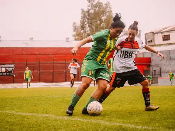 Las “Tiburonas” no pudieron ante Defensores de Belgrano