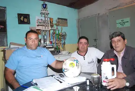 Rajoy: “Unión trabaja para salir adelante y erradicar los violentos”