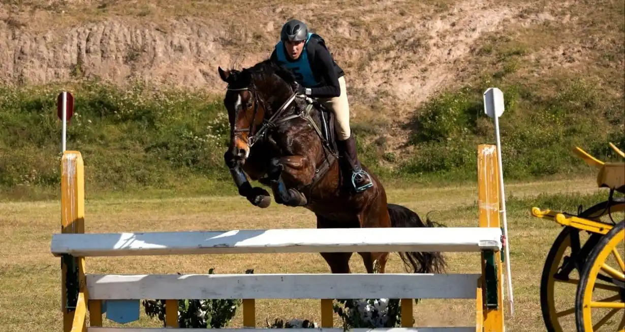 El jinete santafesino junto a su yegua necesita de una prueba de habilitación para llegar a París.