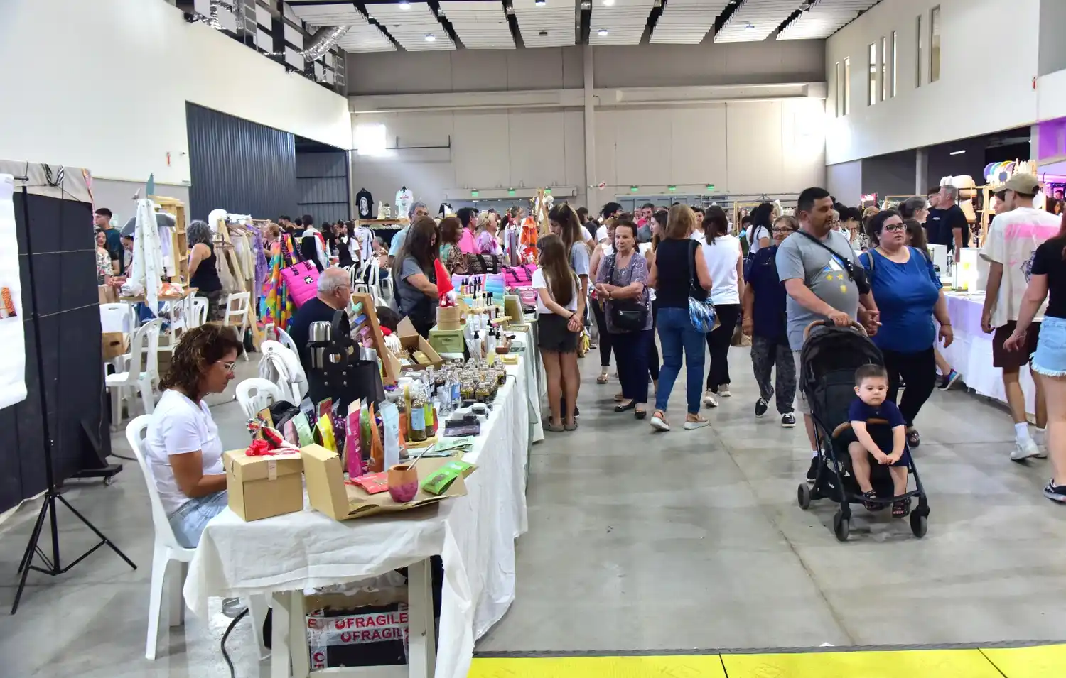 Llega otra Feria de Mujeres Emprendedoras al Superdomo