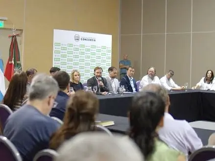 Azcué presentó el plan de infraestructura y desarrollo para los próximos años