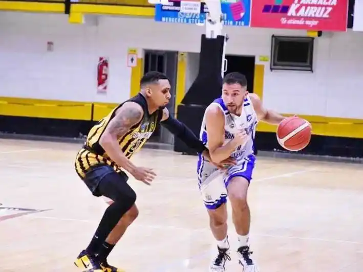 Santa Paula en el lote de arriba,
Estudiantes y Bochas levantan