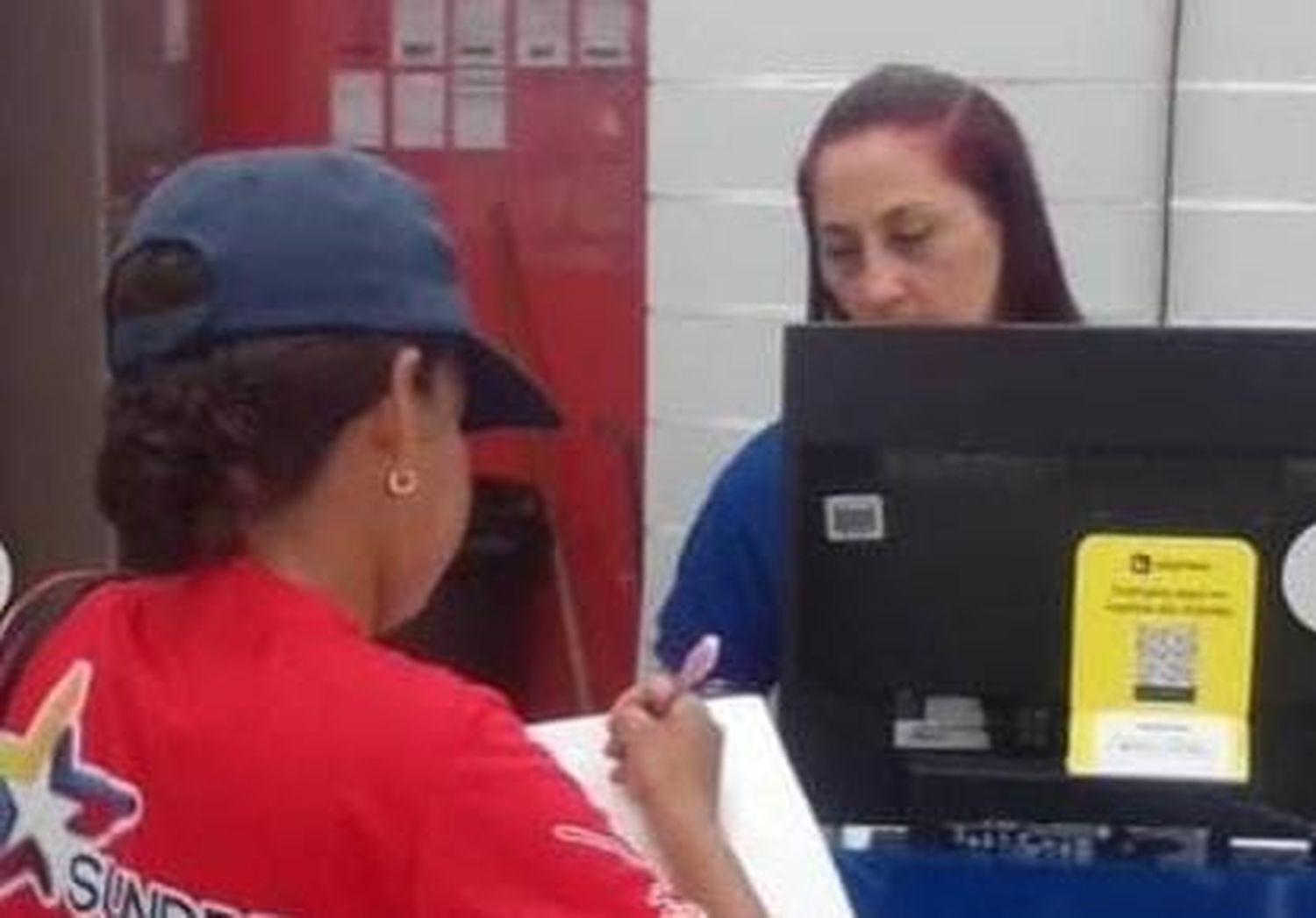 La SUNDEE supervisa uso de la tasa de BCV en comercios de todo el país