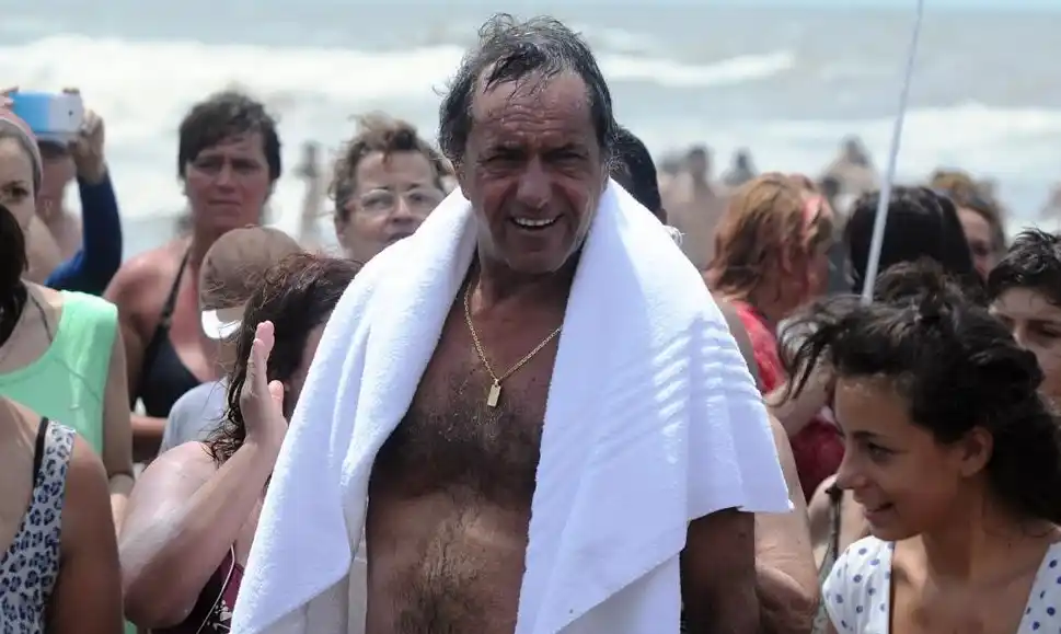 Scioli, preocupado porque hay "mucha gente que no puede llegar a fin de mes"