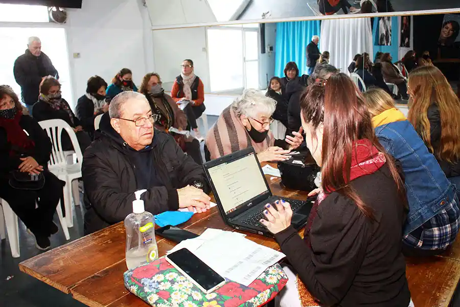 Brindan ayuda para el trámite de los subsidios