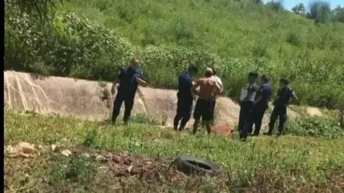 Vecinos hallaron un cuerpo en un zanjon: investigan cómo se produjo la muerte