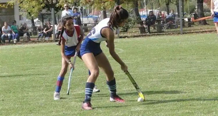 Encuentro de hockey en Náutico