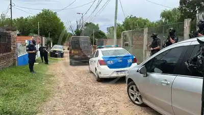 Mega allanamientos en Entre Ríos por ventas de armas y drogas