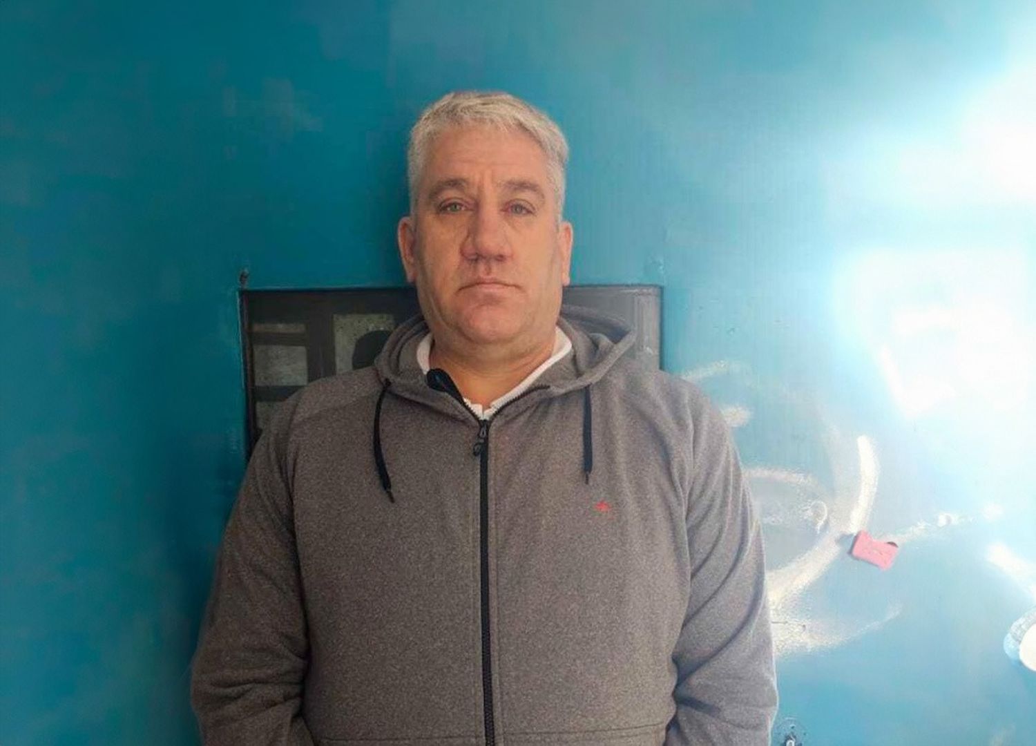 El evadido fue identificado como Juan Manuel Montauti Vasallo.y es intensamente buscado.