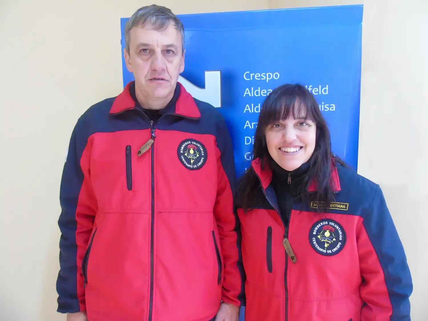 Bomberos y compañeros de vida: 13 años compartiendo amor, guardias y emergencias
