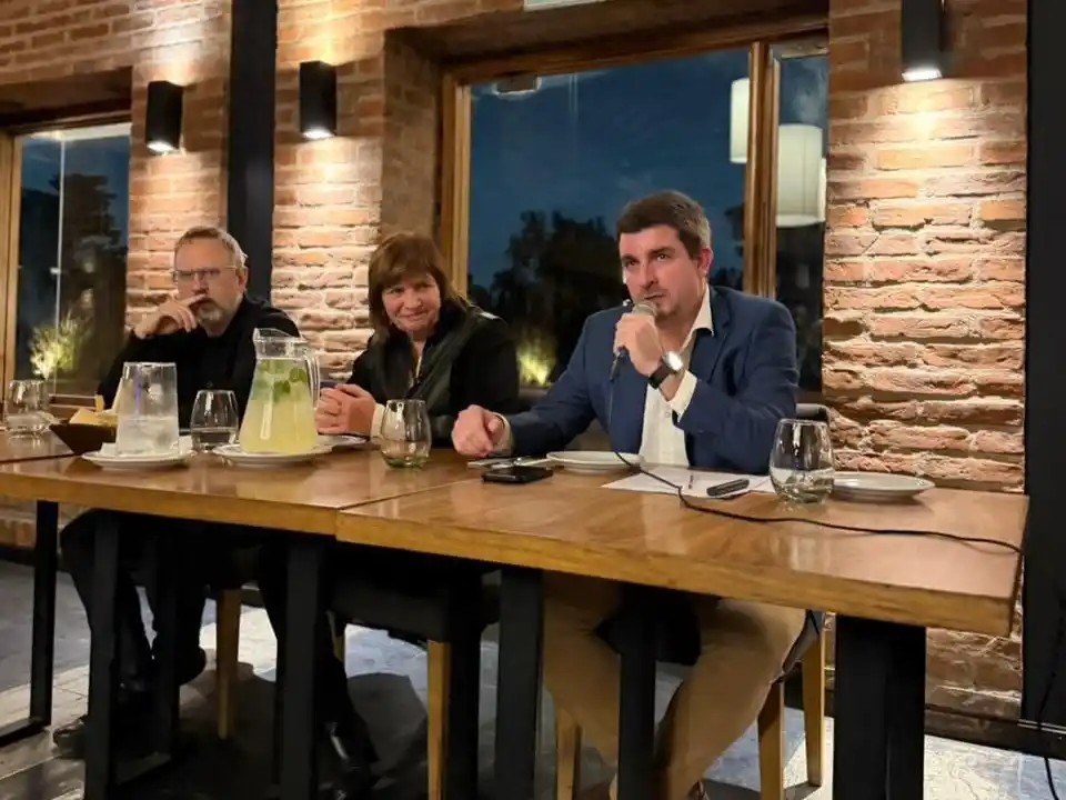 Patricia Bullrich se reunió con empresarios de Pilar y referentes de LLA