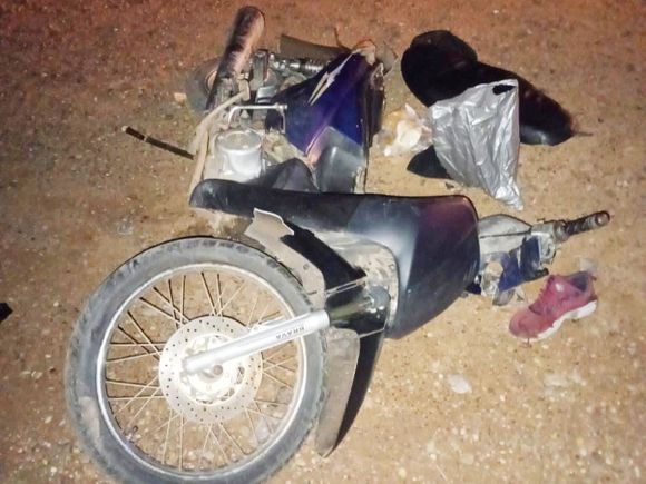 Grave siniestro vial: dos hombres lesionados, uno con fractura expuesta