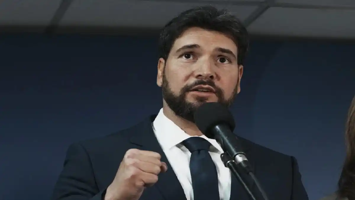 Candidato presidencial en Ecuador propone UNA NUEVA POLICÍA