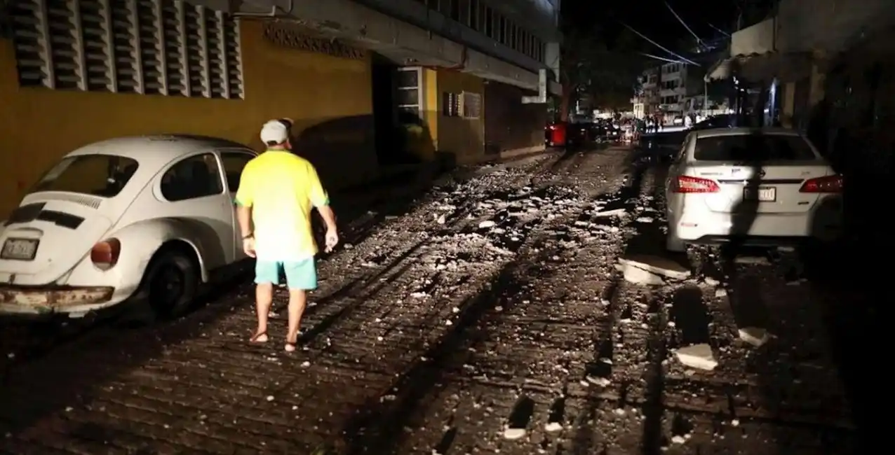 Un terremoto de 7,1 grados sacudió al centro de México