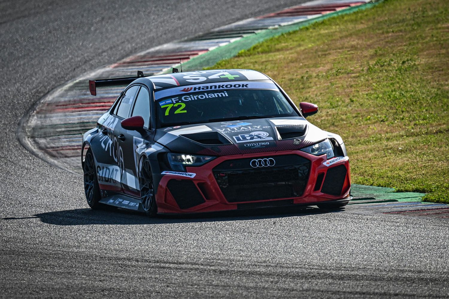 Girolami terminó segundo en el autódromo de Monza