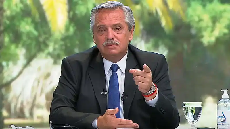 Fernández: "No hay que estar paveando por la calle luego de las 12 de la noche"