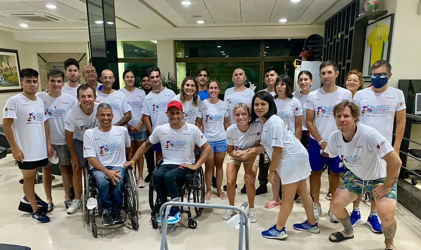 En la gráfica vemos al equipo del EDAG que participó en diferentes competencias de atletismo logrando muy buenos resultados.