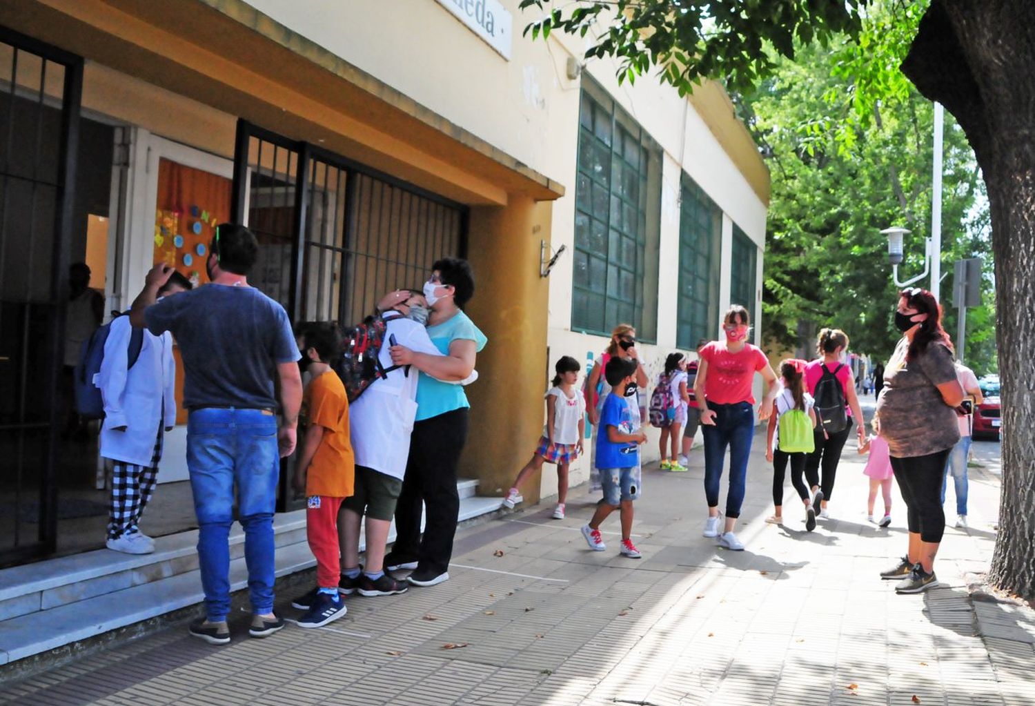 Asistencia cuidada, vacunación y uso de barbijo, pilares del protocolo para la vuelta a clases