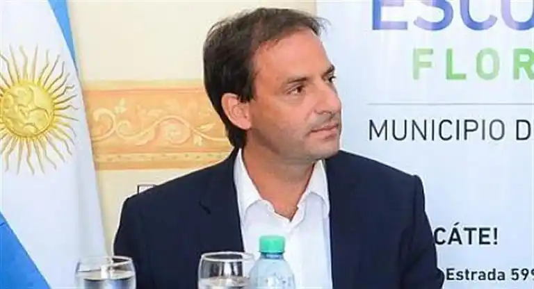 Escobar: Parte médico del Intendente Sujarchuk, internado con neumonía tras un cuadro de coronavirus