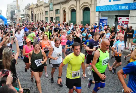 Caminantes de Pequeña San Silvestre