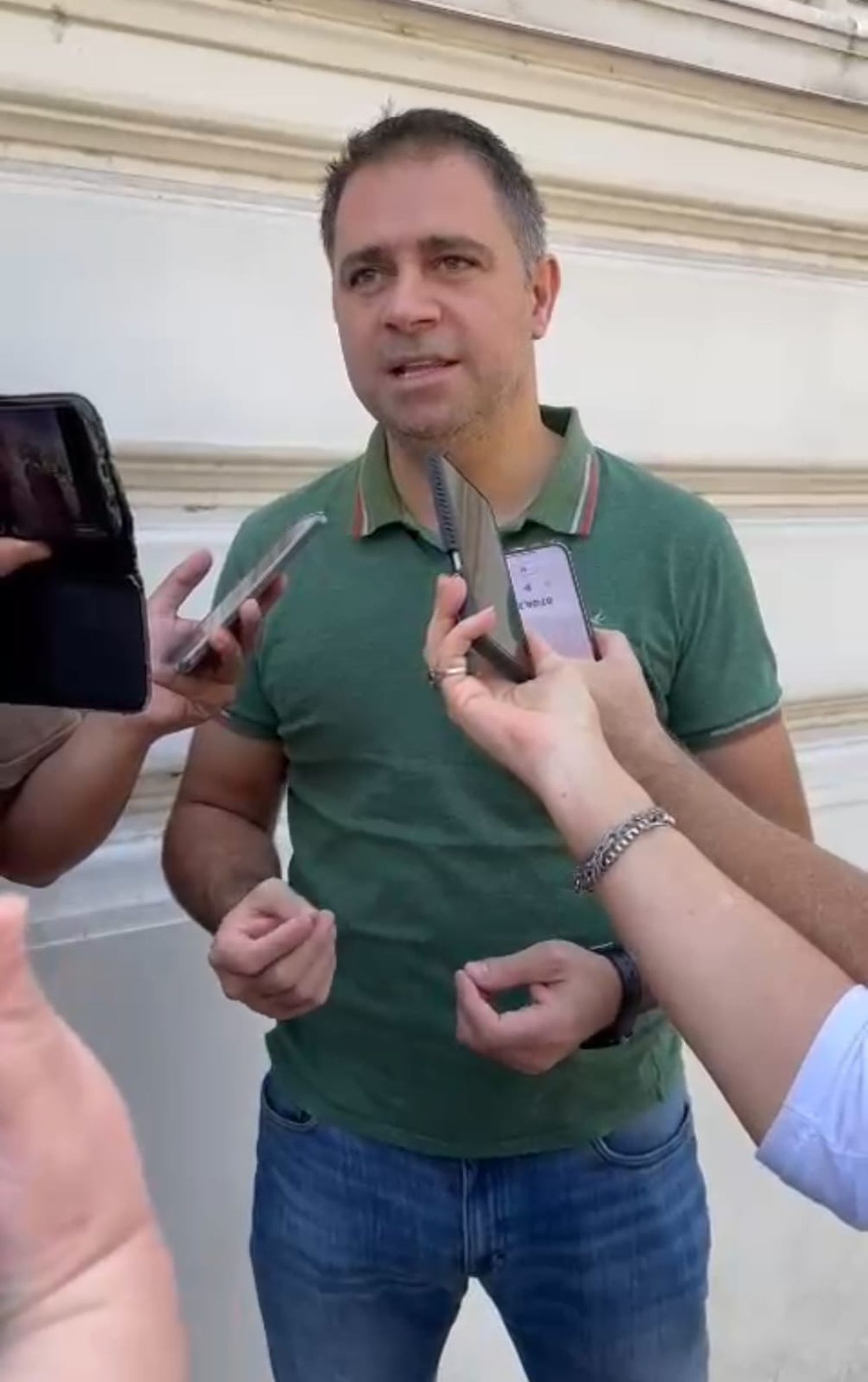 Mauricio Davico emitió su voto