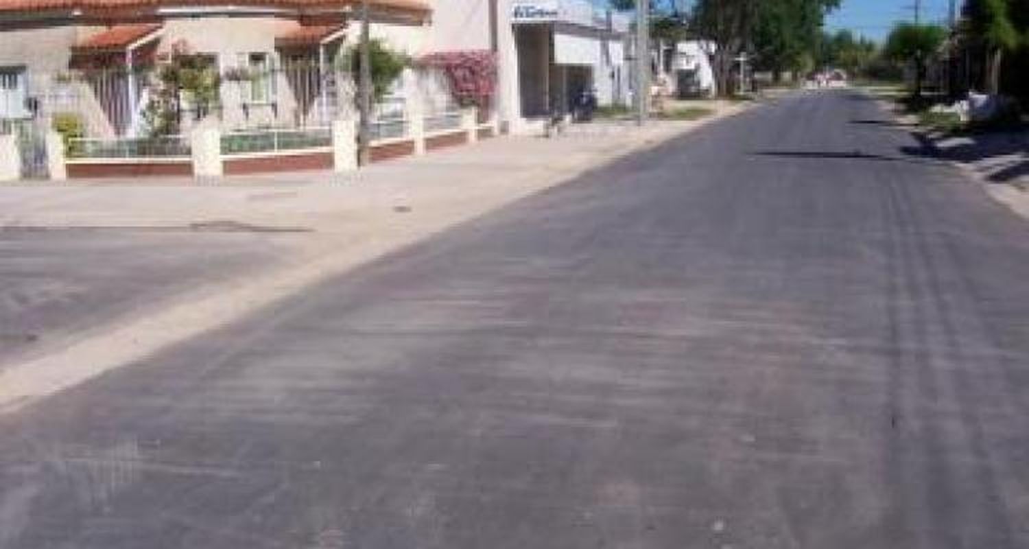 Nuevo pavimento en dos barrios sampedrinos
