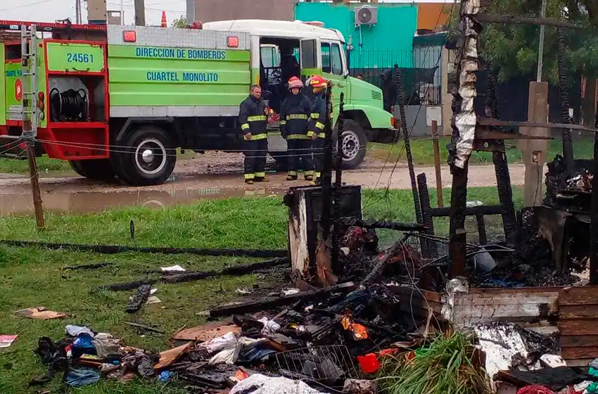 Urgente: fatal incendio en barrio Las Heras